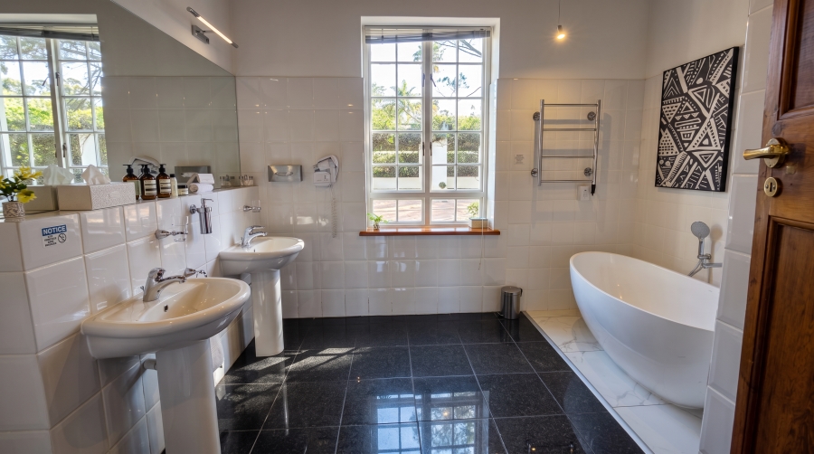 8 Bedroom Property for Sale in Swellendam Western Cape